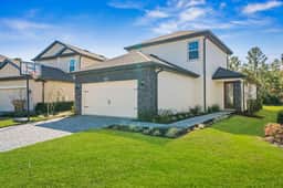 Bright and cozzy new house at Reunion Village!