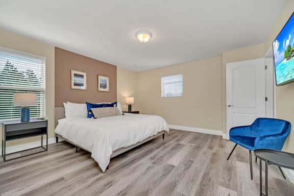 Spacious 6BR/5BA Villa at Windsor at Westside